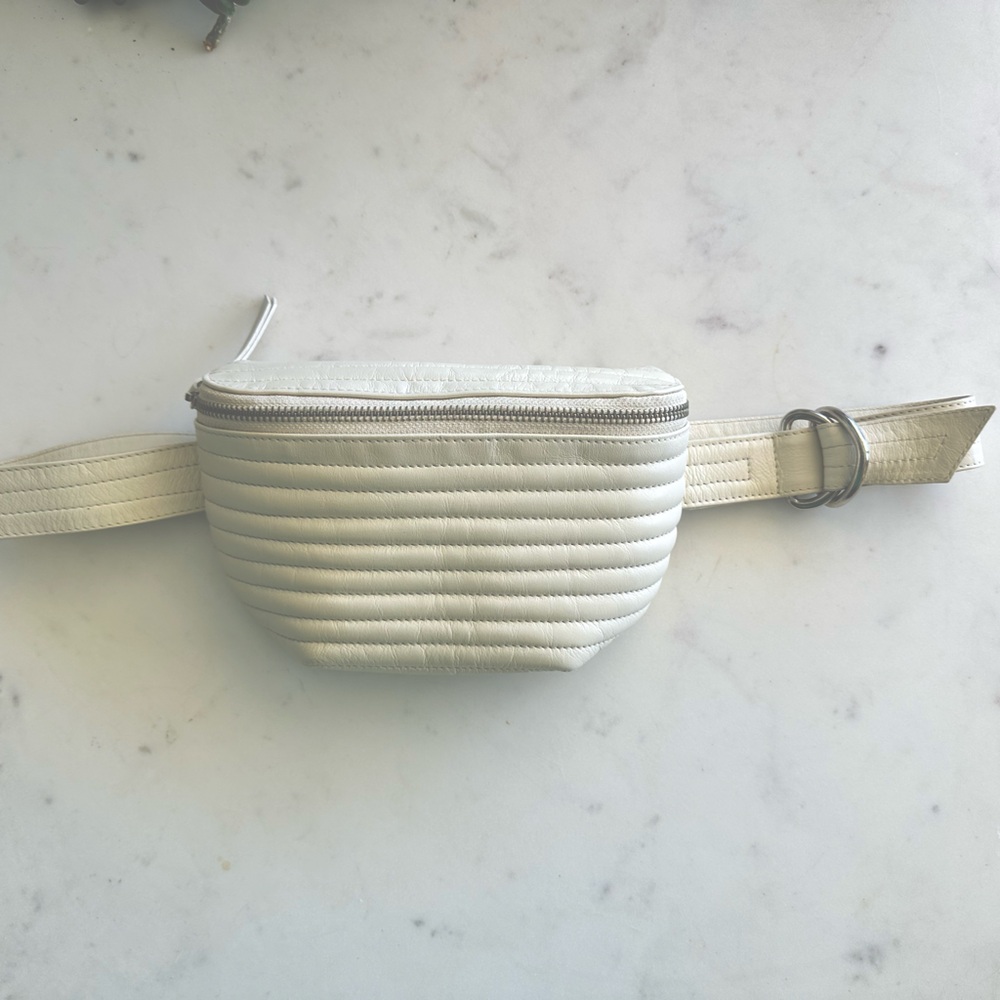 Beklina Ribbed Belt Bag